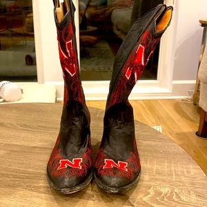 Go big red! University of Nebraska game day boots!never worn.